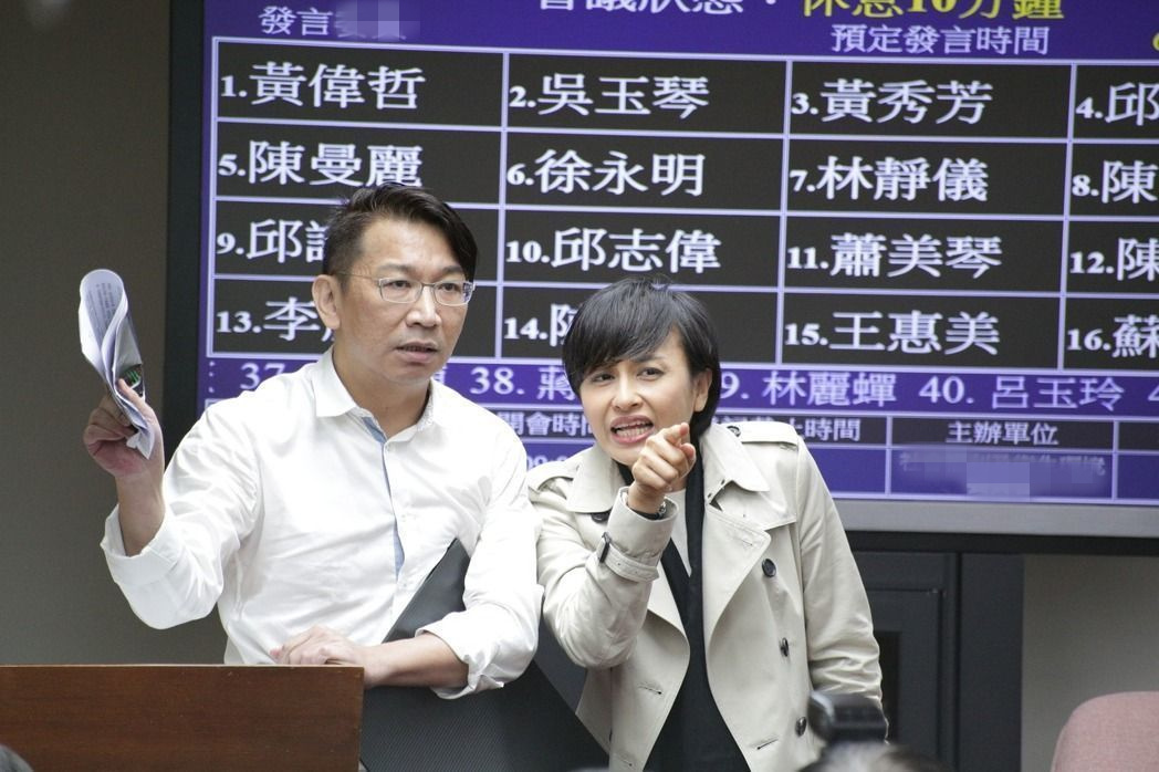 民進黨上演過河拆橋:自家民代嘲諷"時力""你們已崩潰" 民進黨上演過河拆橋:自家民代嘲諷"時力""你們已崩潰"