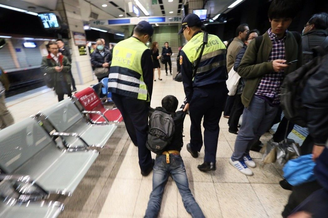 �Լ��˱������������ಫ ���M�h���"����Σ�C"?