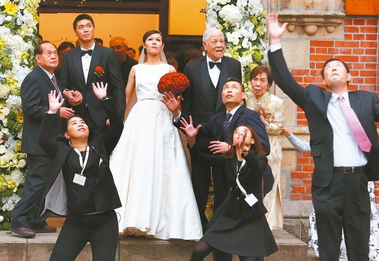 ����x�OŮ���ެF�����_��܊����܊���[��