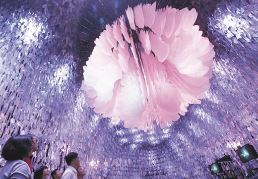 �����������^�����d�ľ޴󻨰��Ԍm��׌���^�񱊻������x�������ڻ����Ԍm����͸�^���f�����^��������ֲ���c���x�Ļ��������Pϵ���DƬ��Դ���_�����ψ�