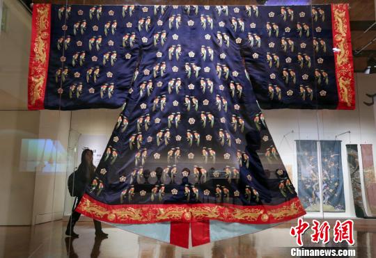 蘇州東渚民間工藝大師聯(lián)袂來臺參展(圖) 蘇州東渚民間工藝大師聯(lián)袂來臺參展(圖)