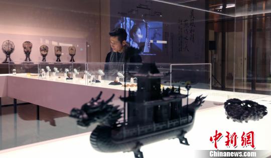 蘇州東渚民間工藝大師聯(lián)袂來臺參展(圖) 蘇州東渚民間工藝大師聯(lián)袂來臺參展(圖)