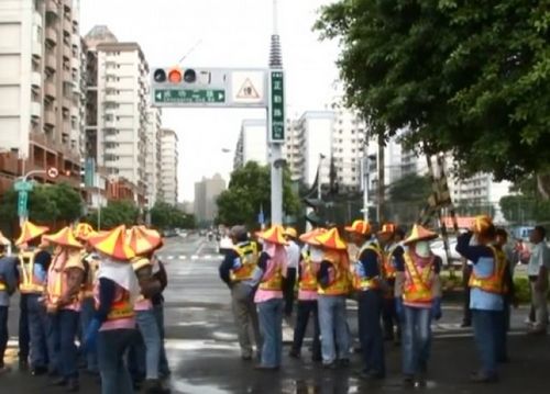 �_���坍�ˆT�����۷���һ��Ӱ��M���^3�|