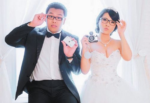 男子首次約會(huì)半路助人感動(dòng)女孩抱得美人歸(圖)