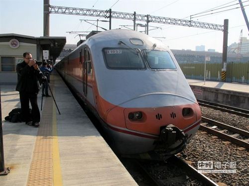 �Q�ѵ�����ѳ˾�C�F����ӛ䛡��Є�һ�̡�