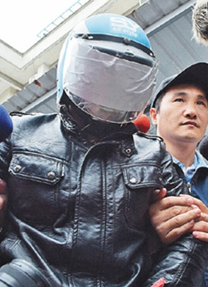 偷車又撞人臺兩名罪犯落網(wǎng)后對警察喊“我好餓”