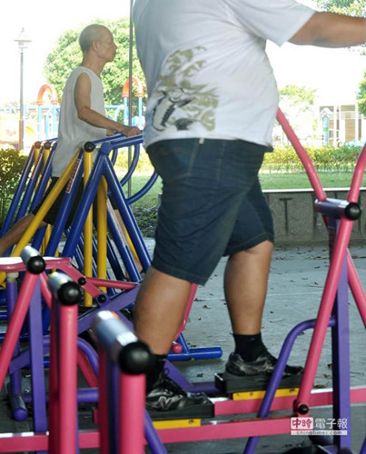 �_���˷�����ͣ��ж�ơ�ƶ�Ů������ӷ�[