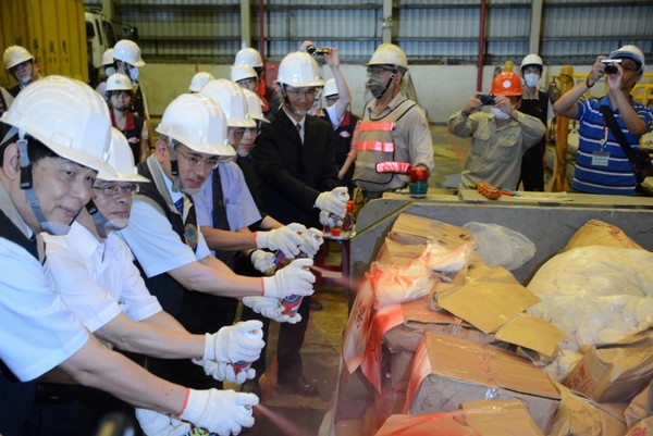 �҈@�N��23���[��� �l���֣����tˮ�Ͳ����^�p΢