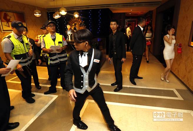 �_�����������l�ߺڳ� �����S��r���R�z