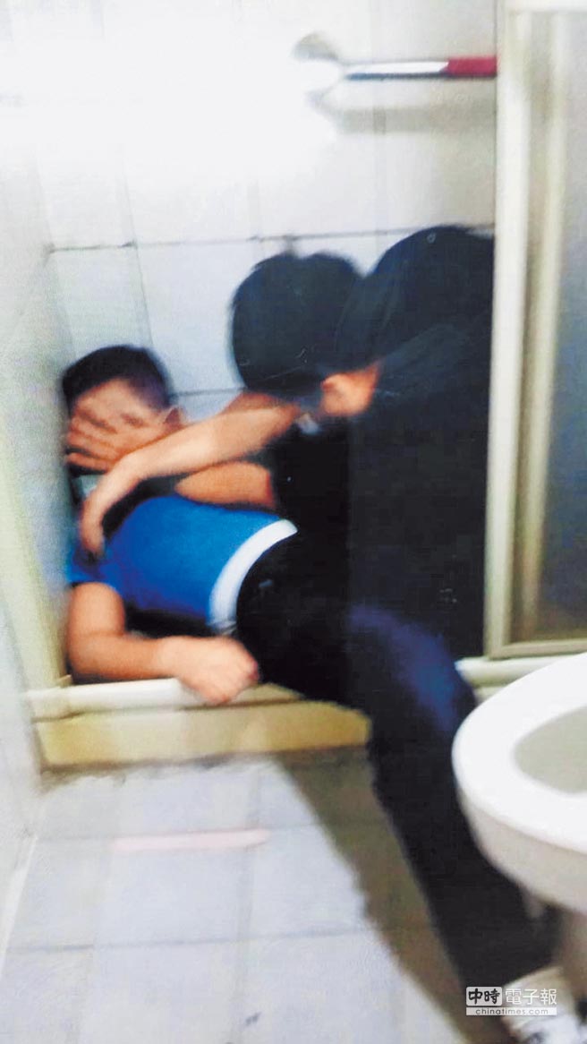 ���ո`�\������լ�и`�����ɷ��ҵĺ��������Ǻ�܊ꑑ�(zh��n)�(du��)���飬�Ќ�(zhu��n)�I(y��)�Ĳ������֣��`�\����ס��(h��)�Ք�