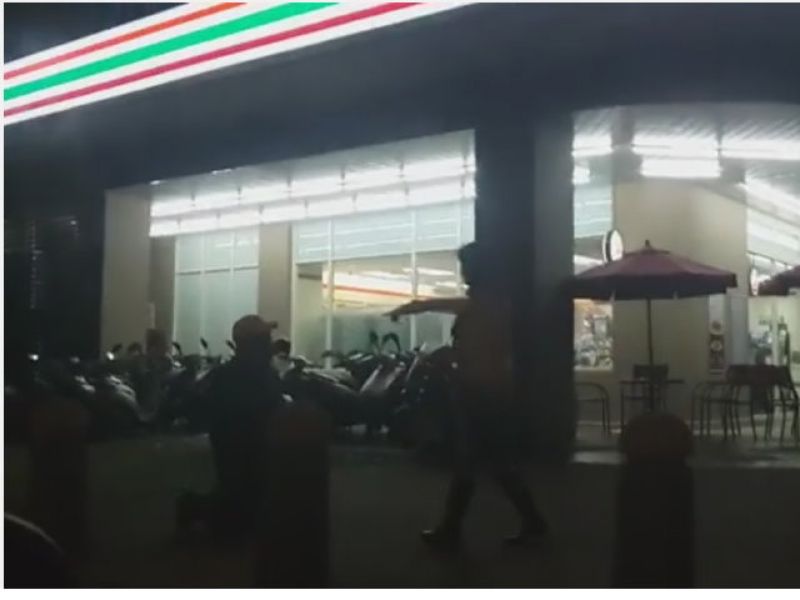 һ�����ӏ��o�w�������Ů��ץ���������¹�����