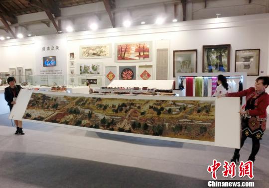 海峽兩岸文化創(chuàng)意產(chǎn)業(yè)展開幕湖南展示近400件文創(chuàng)產(chǎn)品