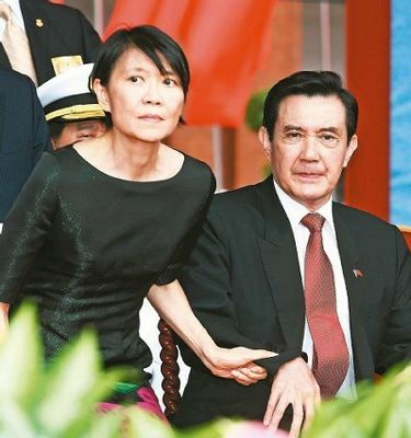 �RӢ�ű��Ϸ����������e��Ӣ����ơ�ƿ��ɽ���(�D)