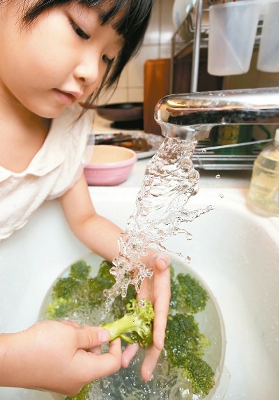 臺北水價明年起漲3成,小戶用水價錢不變。(聯(lián)合報圖) 臺北水價明年起漲3成,小戶用水價錢不變。(聯(lián)合報圖)