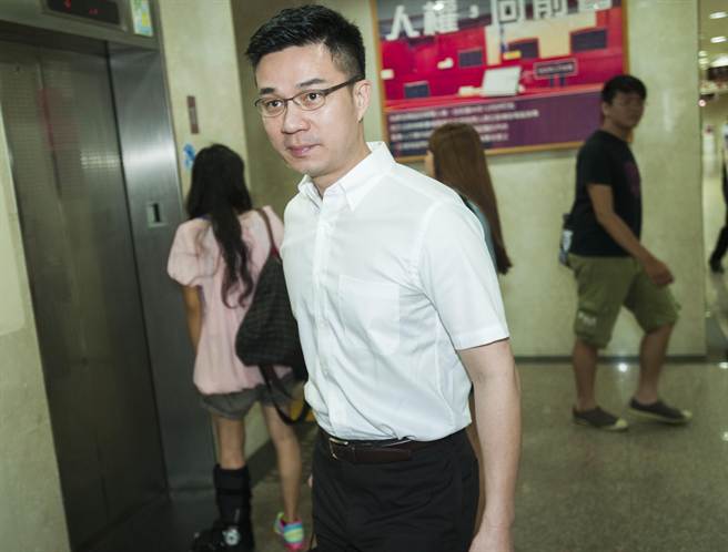 ���_�˃Ⱦ����װ� СS�Ϲ��@�Пo������������2��