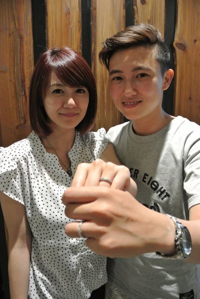 �_��Ůͬ־�k�Y(ji��)��xʽ 93�q���̠��OŮ�߼t̺�Iף��