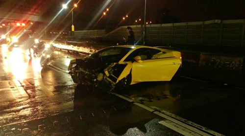 ǧ�f�m������ʧ��ײ���_���Ӿ��{��Ů�����