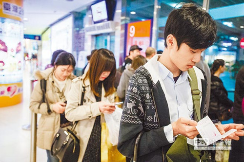 �_ý:�ɰ�������^��F���ձ�ÿ�컬�֙C��4С�r