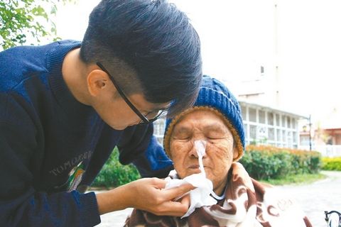 С�����ʧ������ӛ���̎�c�ξW���ի@�f���۽z