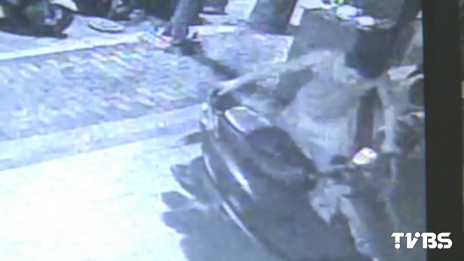 車主"偷"車 修車行老板無奈報警"吃閉門羹“ 車主"偷"車 修車行老板無奈報警"吃閉門羹“