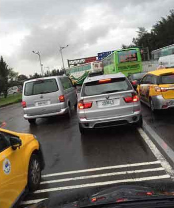 臺桃園機場大亂 蔡正元批:蔡英文上任立顯無能 臺桃園機場大亂 蔡正元批:蔡英文上任立顯無能