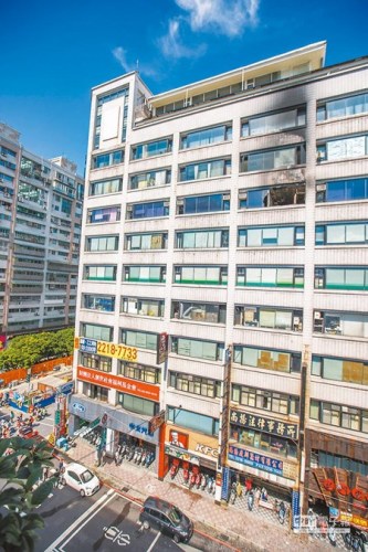 �±����µ�^����·λ��8�ǵġ����������L��������ġ�6�հl����ġ����_�����Ї��r��/�����O �z��