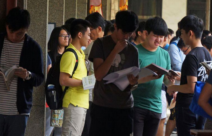 �_�����ӻ�Σ�C�l�� 6����Уȱ�~��5�Ʉ��¸�