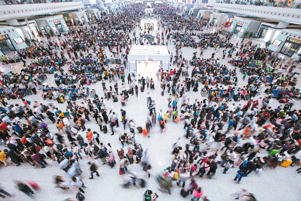 �����Ǉ��c�L�����һ�죬���ݻ�܇վ�D�M�˷��ع����صĺ�܇�˳�