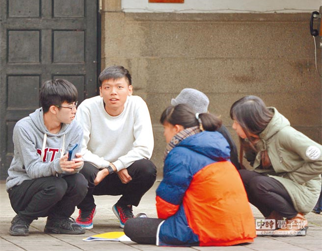 少子化致島內大學注冊率雪崩 151個系所無人注冊 少子化致島內大學注冊率雪崩 151個系所無人注冊