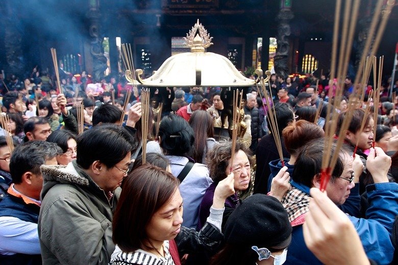 誰說除夕“圍爐”就是吃火鍋?——尋找臺灣年味 誰說除夕“圍爐”就是吃火鍋?——尋找臺灣年味