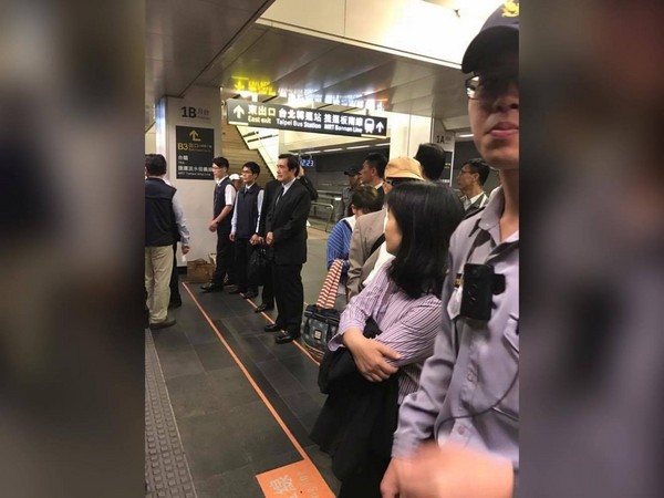 網友搭高鐵偶遇馬英九 網友搭高鐵偶遇馬英九