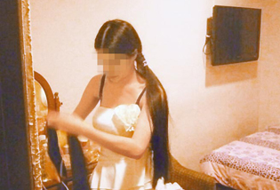 ���Ů�Ӹ��_�u��