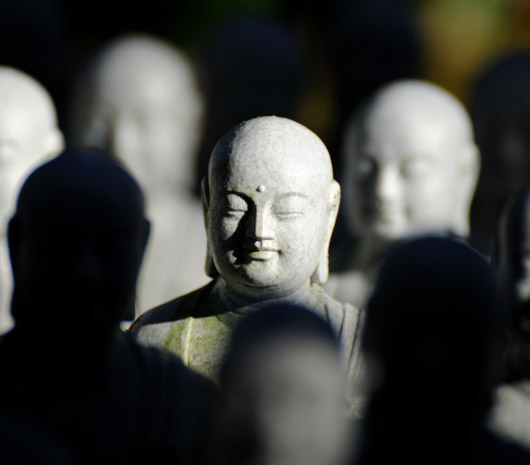 老人嫌鄰居練琴吵 喇叭播放念經聲與其“大斗”(圖) 老人嫌鄰居練琴吵 喇叭播放念經聲與其“大斗”(圖)