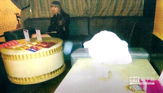 45�q��Ů���g���Ԯ�18�q�ο͵ċ����_�����ο��@�����ҵċ�ѽ����(�_ý�D)