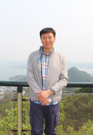 習(xí)近平治國理政“100句話”之:文藝工作者應(yīng)該牢記,創(chuàng)作是自己的中心任務(wù) 習(xí)近平治國理政“100句話”之:文藝工作者應(yīng)該牢記,創(chuàng)作是自己的中心任務(wù)