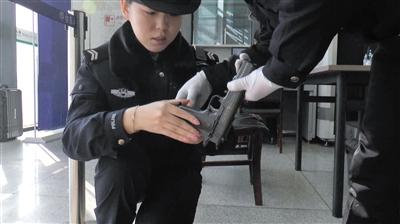 12306�پW�ɲ�4�Ճ���Ʊ ����ÿ��С�r����һ��