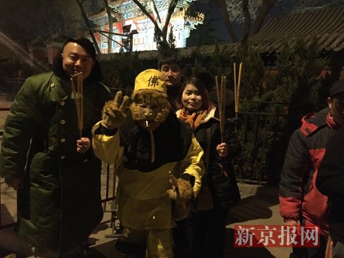 �����һ���c��Ӻ�͌m�T�ڣ��ѽ����г��^50����ͣ���ǰ��ĺ������������ԌO��������b�磬�ͱ��˺�Ӱ���¾���ӛ�� �w�� �z