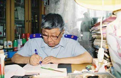 ��C�M(j��n)�Є�(chu��ng)��