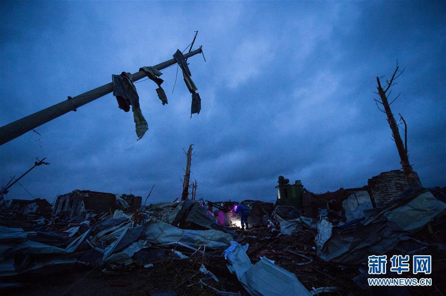 �}�������r�ѾȮ���