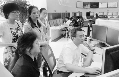 揭秘天氣預(yù)報(bào)工作:對手越來越“狡猾”“兇殘” 揭秘天氣預(yù)報(bào)工作:對手越來越“狡猾”“兇殘”