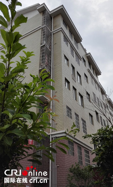 �DƬĬ�J(r��n)��(bi��o)�}