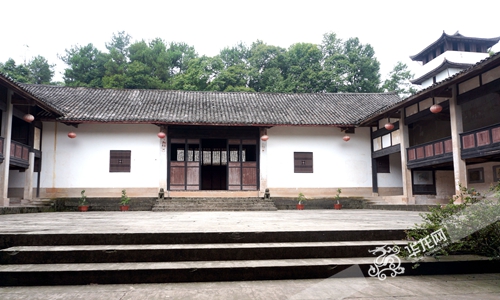 �����f��ĳһͥԺ