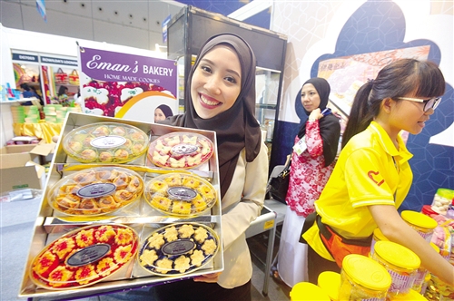 �|�˸�����ɫչƷ������չ���ġ���Ȧ�ۡ��ό�����