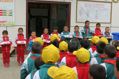 ���������ء���������(zh��n)Óؚ:��ɽ�ϵĺ��Ӳ��ω���ĳ��