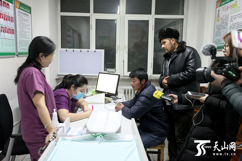 ����1400�������� ���ﻼ��13С�r���_����ľ�R�������g