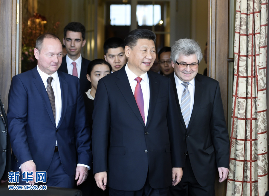 1月16日,國家主席習近平在伯爾尼會見瑞士聯邦國民院議長施塔爾和聯邦院議長比紹夫貝爾格。 新華社記者 謝環馳 攝