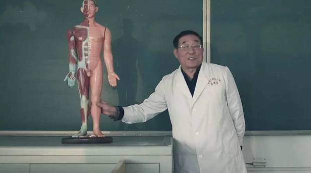 ����ϯ�ͽo���l�M���ġ����~�b�����l���@һ������׌���₃���_�۽���