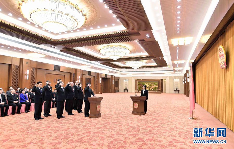 ���r����ȫ���˴�ί���e�Б������ăxʽ