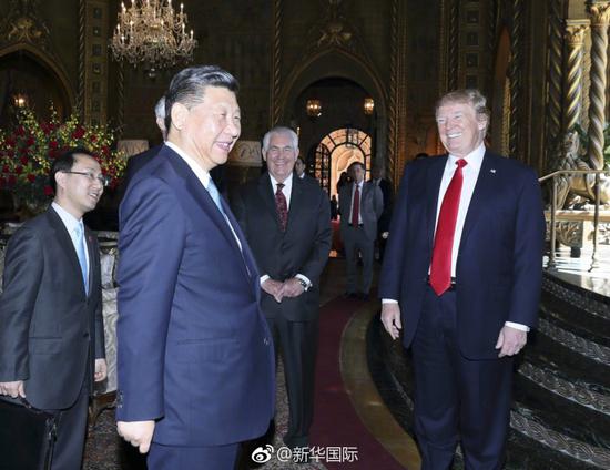 當地時間7日,國家主席習近平在美國佛羅里達州海湖莊園同美國總統特朗普舉行中美元首第二場正式會晤。(新華社記者蘭紅光攝)