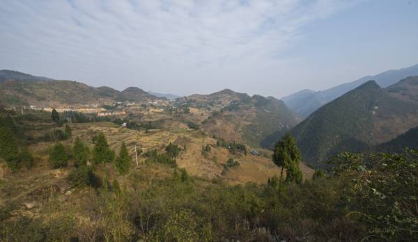 為了全村吃上白米飯,他鑿山36年,痛失兩位親人,修了一條“生命之渠”……